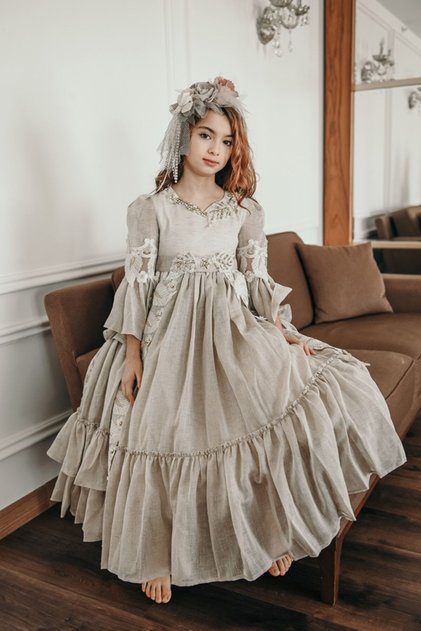 Special Design Long Birthday Dress for Girls with Crown Accessory