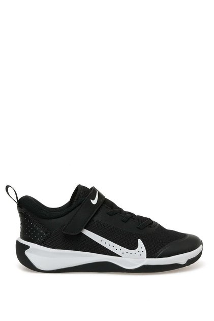 حذاء OMNI MULTI-COURT للمشي للرجال، بقالب ضيق، باللون الأسود والرمادي والفضي - DM9026-002