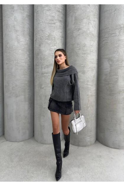 Women's Gray Off-The-Shoulder Low-Cut Long Sleeve Knitwear Blouse