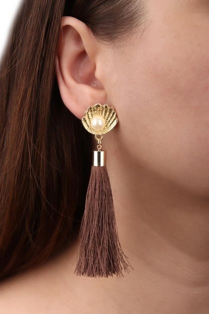 Oyster Pearl Detailed Tasseled Long Gold Earrings
