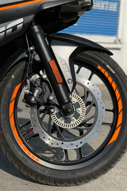 Orafol Neon Orange 8-Piece Cut-Out Wheel Rim Strip for Motorbike Rim (Compatible with All Motorbikes)