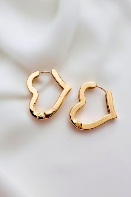 METAL HEART HOOP EARRINGS