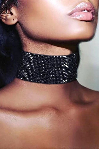 Tasma Model Zırh Metal Kolye Siyah
