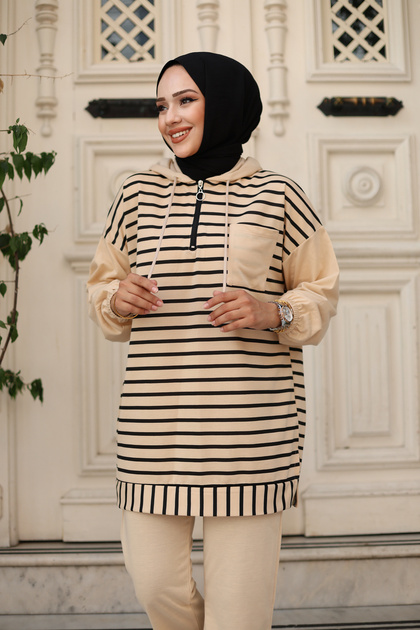 Kadın Tesettür Giyim Kapüşonlu ve Önü Yarım Fermuarlı Çizgili 2 İplik Pantalon İle Tunik Takım