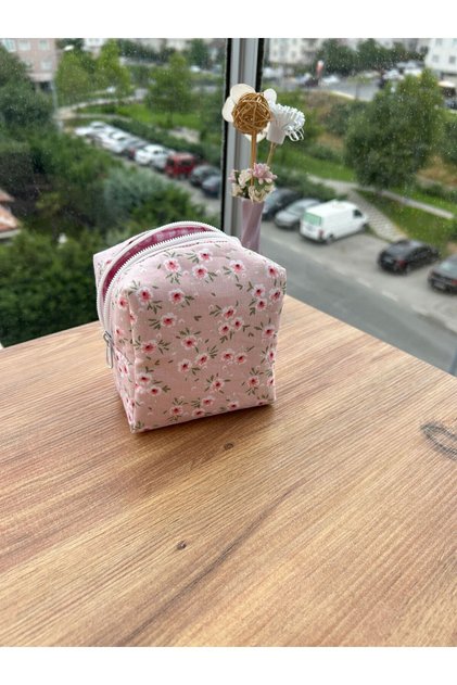Mini Makyaj Ped Çantası Çıtır Çiçekler Pembe Ölçüleri 10-10-7cm