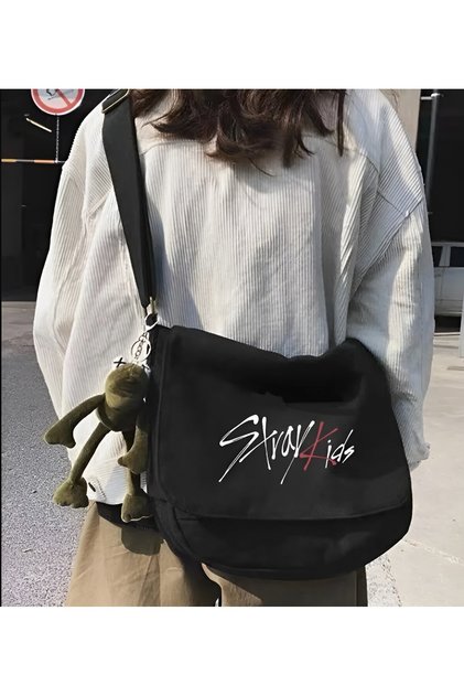 Stray Kids Skzoo Siyah Kanvas Postacı Çantası Sokak Tarzı Kore Çanta