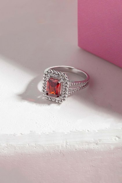 925 Ayar Garnet Taşı Rengi Güverse Modeli Gümüş Yüzük