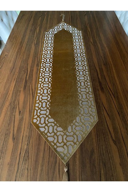 Trendy Model Console Size Runner Gold Color Six Honey Tulle