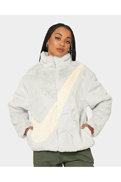 nike fluffy jacket womens