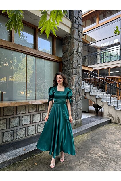 sachin and babi light blue dress Zapaka WomenDark Green Satin Homecoming Dress with Lace Up Back Sequins  Spaghetti Straps Bodycon Sparkly Cocktail Dress with Beading – ZAPAKA