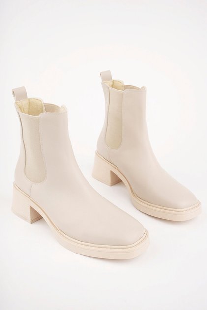 Women's Skin Blunt Toe Boots