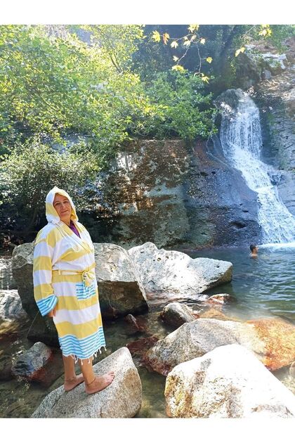 100% Cotton Standard Size Beach Bathrobe with Hooded, Which Can Be Eco-Friendly Bag