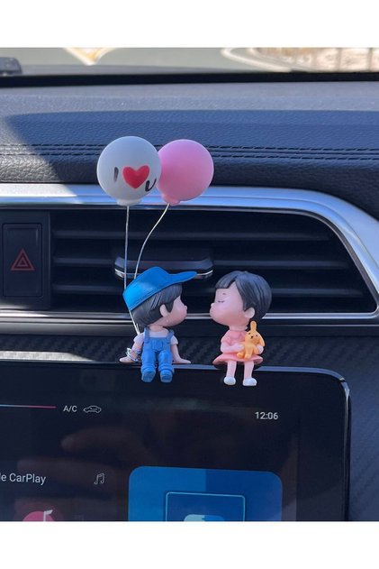 I Love You Cute Sitting Couple Holding Balloons Car Interior Trinket Accessory Torpedo Ornament Gift for Lover