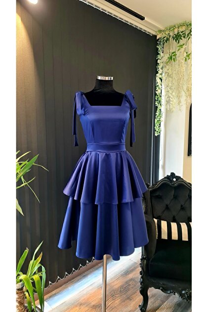green emerald velvet dress Dani Gown in Navy – Tulle A-Line Lace Prom Dress main image 1