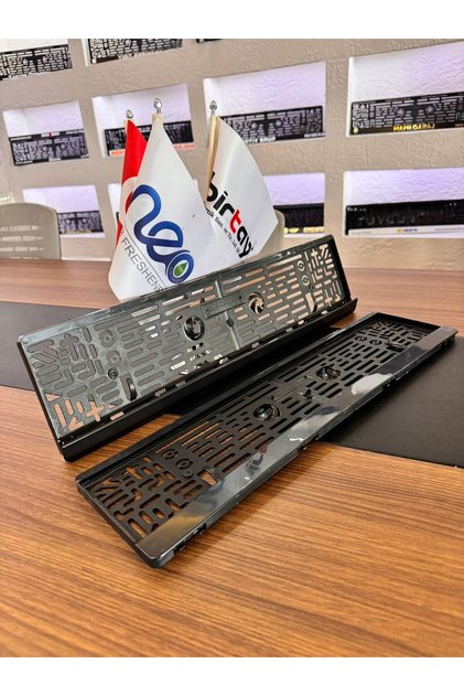 Yazısız Boş Plakalık Altlığı 2 Adet