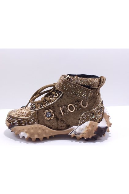 25K351 Stone Velvet Boots (the Size Is One Size Smaller)