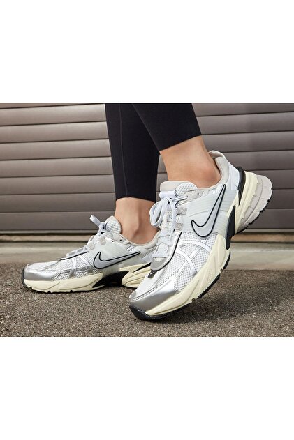 Nike Sportswear V2 K Run Kadın Spor Ayakkabı FD0736 - Fiyatı