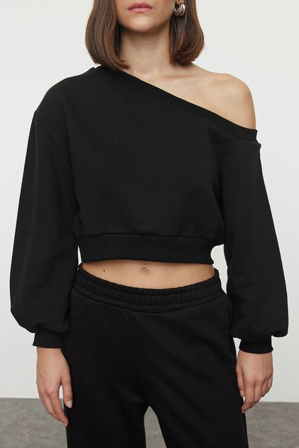 Siyah Regular Kalıp Kalın İçi Polarlı Crop Asimetrik Yaka Örme Sweatshirt TWOAW25SW00143