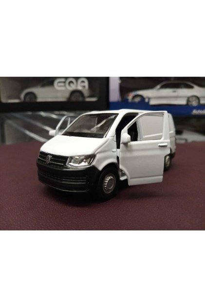1:36 Scale Volkswagen Transporter T6 Van (white)