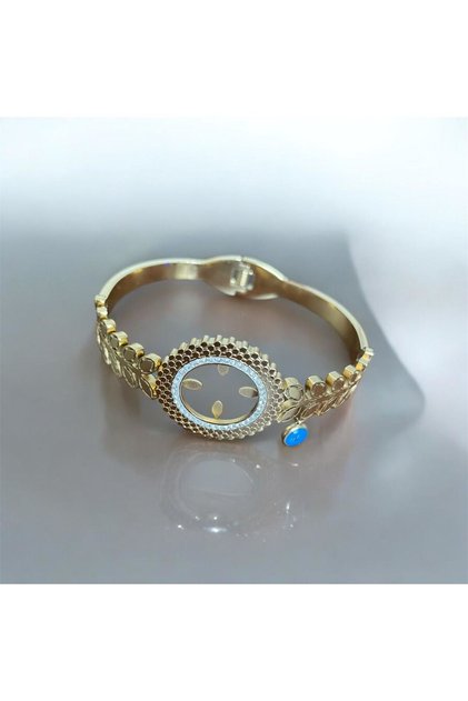Quarter Fitted, Quarter Placed, Leaf Patterned Quarter Steel Clamp Bracelet
