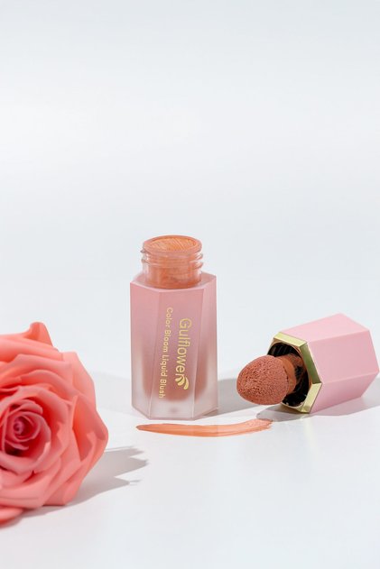 Liquid Blush with Sponge Head