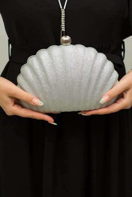Women's Silver Oyster Glitter Chain Bag