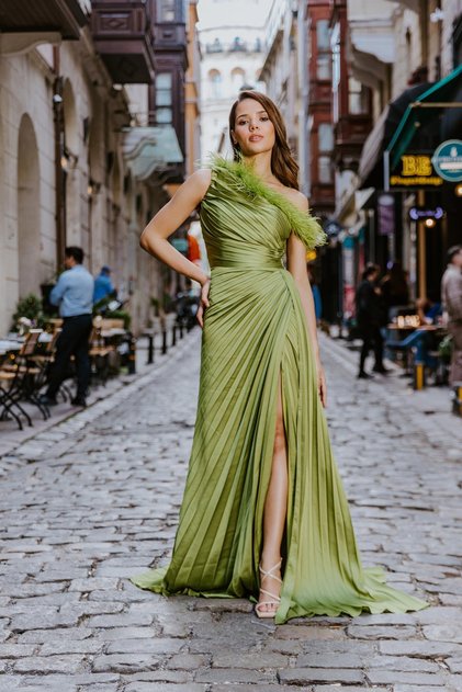 5709SAT SINGLE SHOULDER SATIN GOWN DRESS