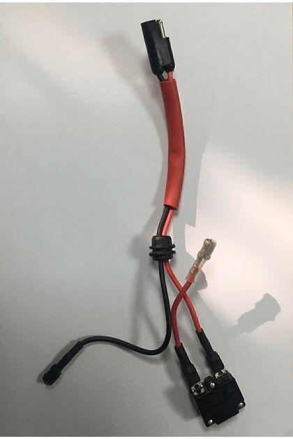 12 V Akü Üst Kablosu 15 Amper Termikli