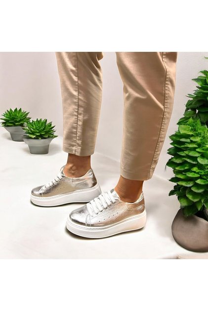 Kadın Gümüş Hakiki Deri Spor Sneaker Bağcıklı Günlük Kullanım Yumuşak Hafif & Konforlu Taban
