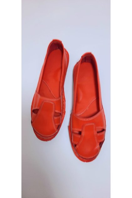 Inside and Out 100% Genuine Leather Woven Red Ballet Flats