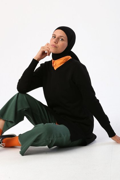 Siyah V Yaka Triko Tunik
