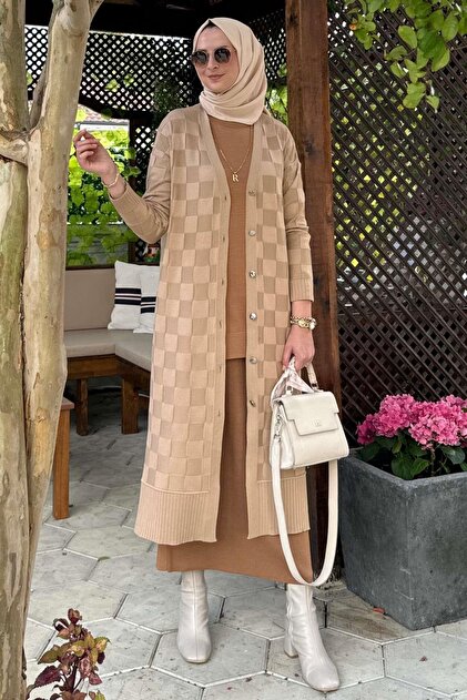Rabia Şamlı Dama Desenli Bej Triko Hırka - Fiyatı, Yorumları