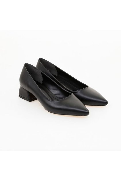Bella Low Thick Heels Closed Back Pointed Toe