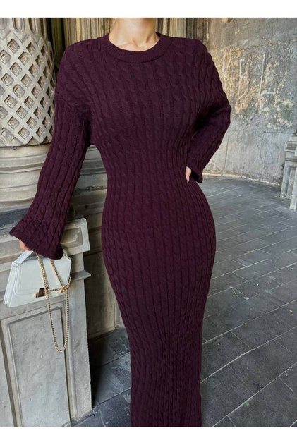Rochie tricotată împletită cu guler tip bicicletă, roșu claret, lungime lungă