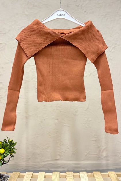 Handkerchief Collar Ribbed Long Sleeve Sweater