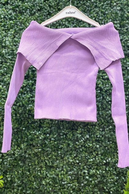 Handkerchief Collar Ribbed Long Sleeve Sweater