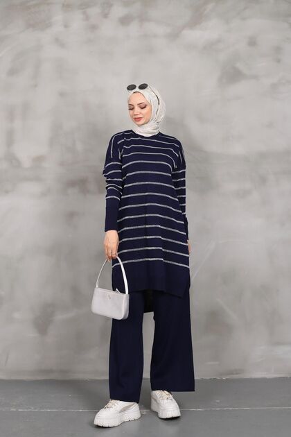 Women's - Modest Patterned Glittery Knitwear Tunic with Side Slits