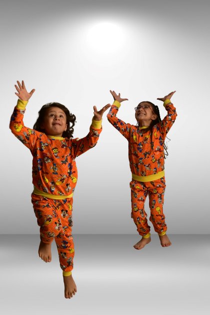 CHILDREN'S PAJAMAS SET