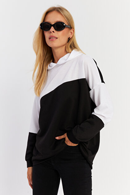 Cool & Sexy Kadın Siyah-Beyaz Renk Bloklu Kapüşonlu Sweatshirt