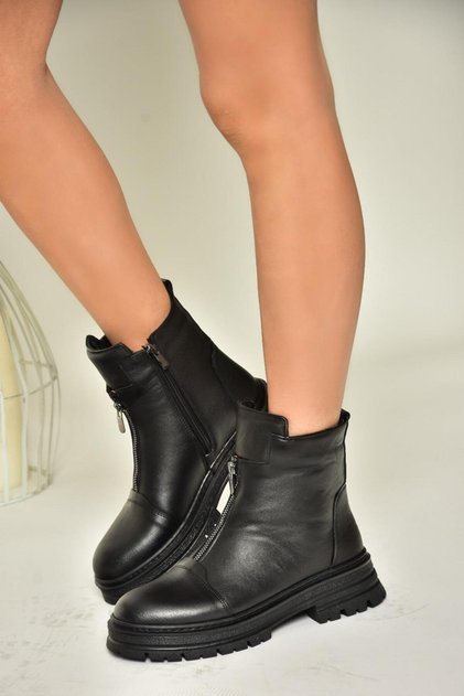 T 555102203 Black Genuine Leather Low Heel Women's Boots