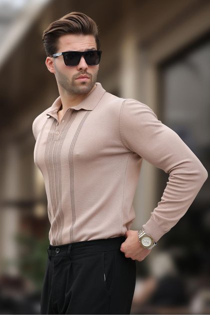 Beigefarbener gestreifter Herren-Strickpullover mit Polokragen 7265