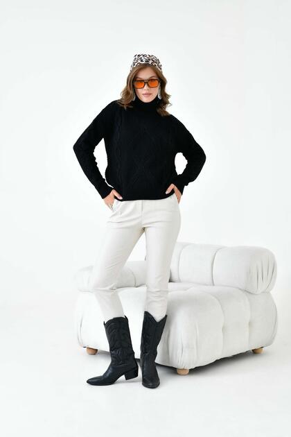 Women's Brass Knit Turtleneck Sweater Black 20909