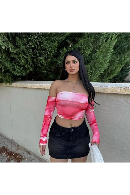 Women's Digital Print Madonna Crop