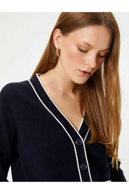 V-Neck Knitwear Vest Color Contrast Long Sleeve Buttoned