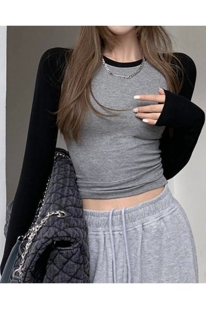 Y2K Harajuku Black Raglan Sleeve Gray Crop T-Shirt