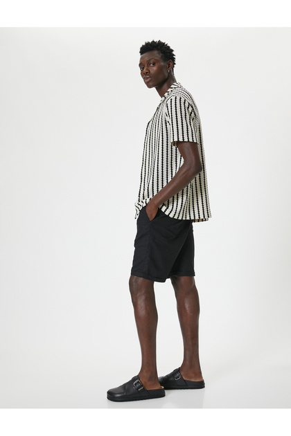 Bermuda Shorts Chino with Pockets and Leg Detail Linen Blend