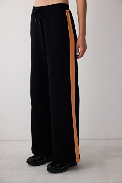 Black High-Waisted Pio Sweatpants - Saude Collection