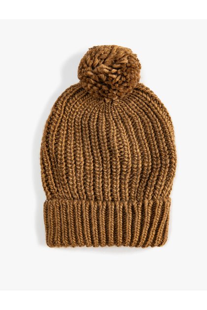Elastic Knitted Beret with Pompom Detail
