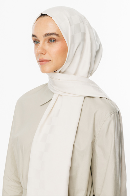 Pearl Checkerboard Pattern Silky Jacquard Shawl