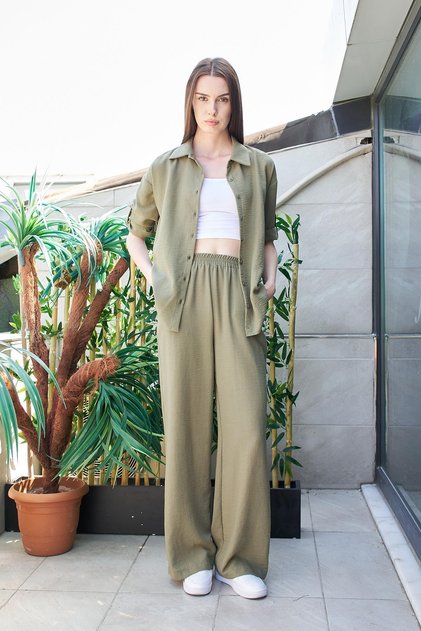 Women's Linen Off-Shoulder Collared Capri Sleeve Epaulet Shirt - Khaki